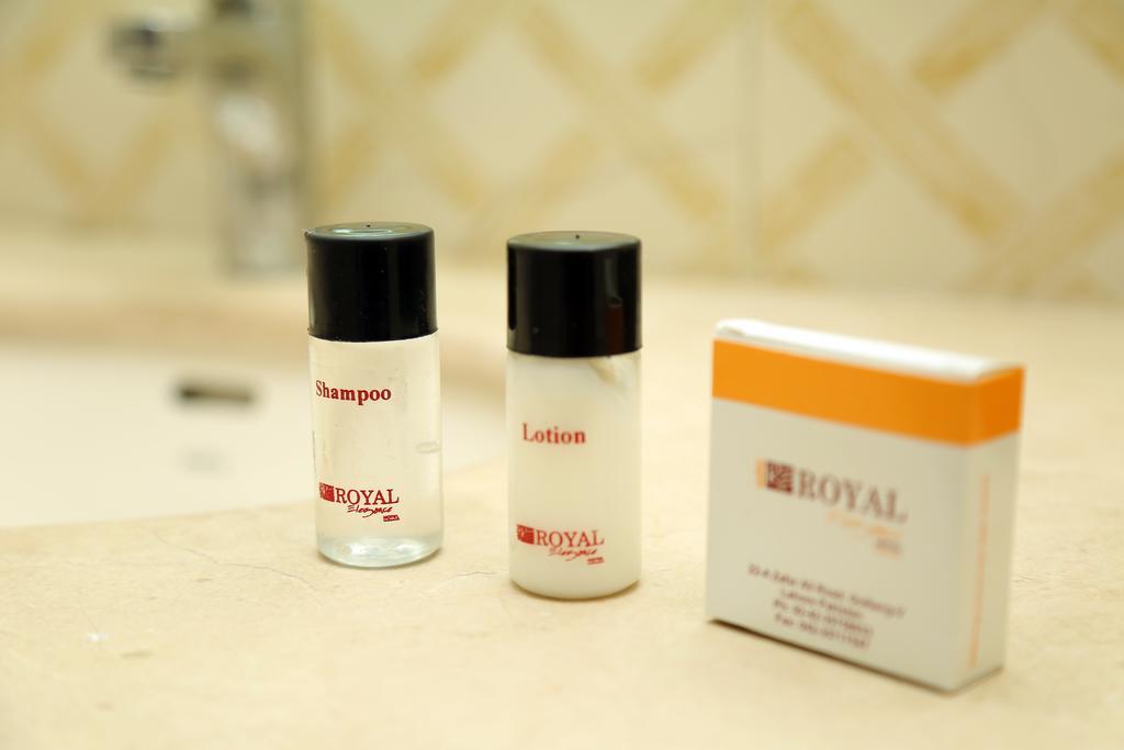 Royal Elegance Hotel ラホール エクステリア 写真